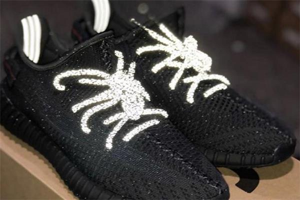 yeezy 350黑天使开箱测评 椰子350黑天使值得入手吗