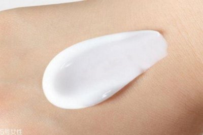 ​凝露和乳液那个先用 凝露和乳液的使用顺序