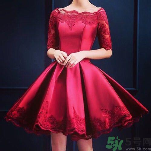 男生喜欢女友穿什么衣服?特别的1天穿上男友会喜欢的服装