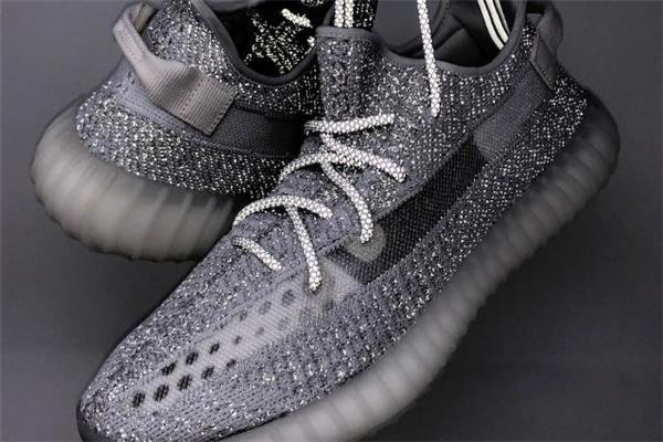 yeezy 350满天星货量 抢到就是赚到