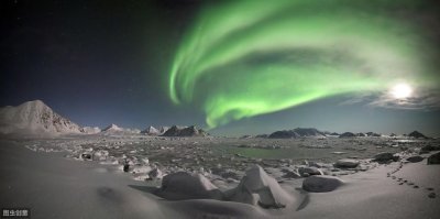 ​世界奇景：南极的不毛之地里，“流血”的瀑布，旅客想看无能为力