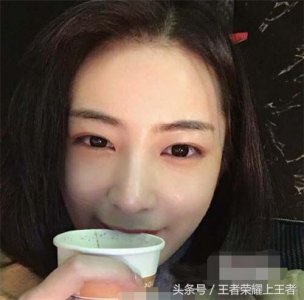 ​林更新网红女友王柳雯，校园女神