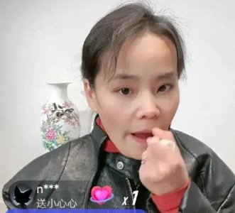 ​网络红人三石直播澄清争议，真相与流量之战引网友深思