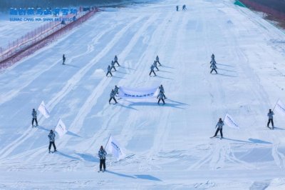 ​冷空气袭来，滑雪爱好者的福音来了！岛城八大滑雪场+冰雪嘉年华等你来体验