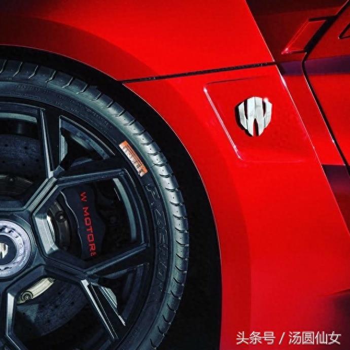 一枚红色毒药——莱肯Lykan HyperSport